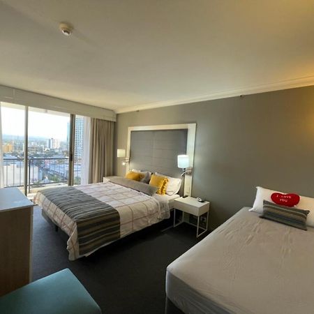 Luxury Apartment & Ocean View In Surfers Paradise Gold Coast Exterior foto